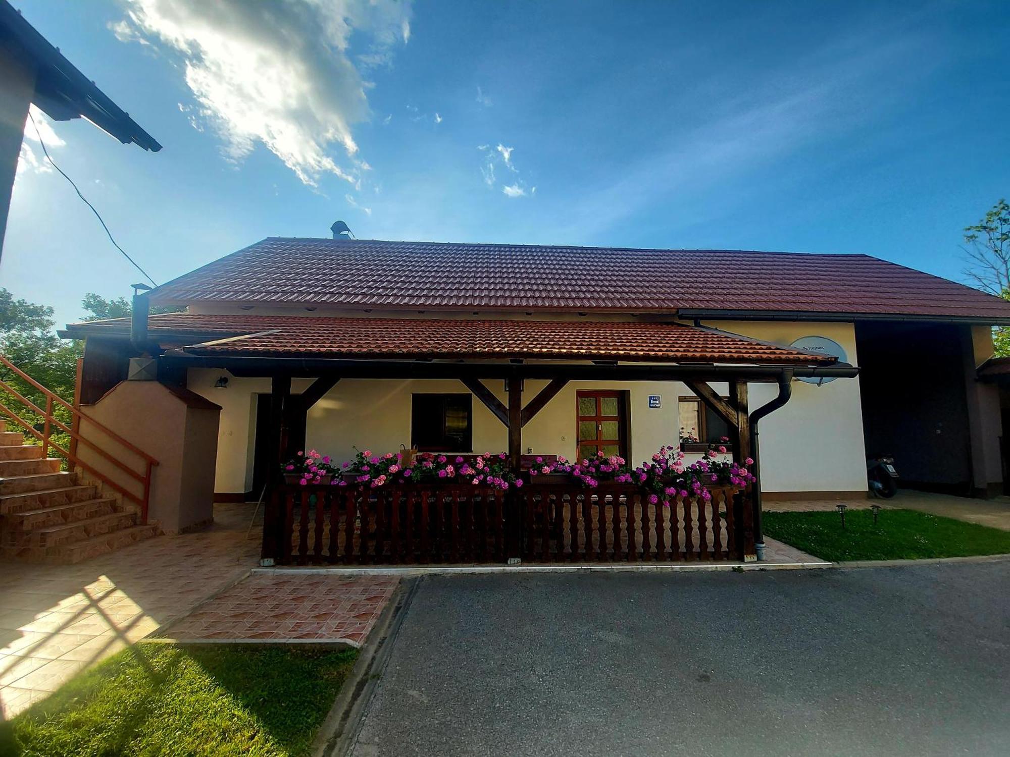 Guest House Gacka Rogic Otočac Exterior foto
